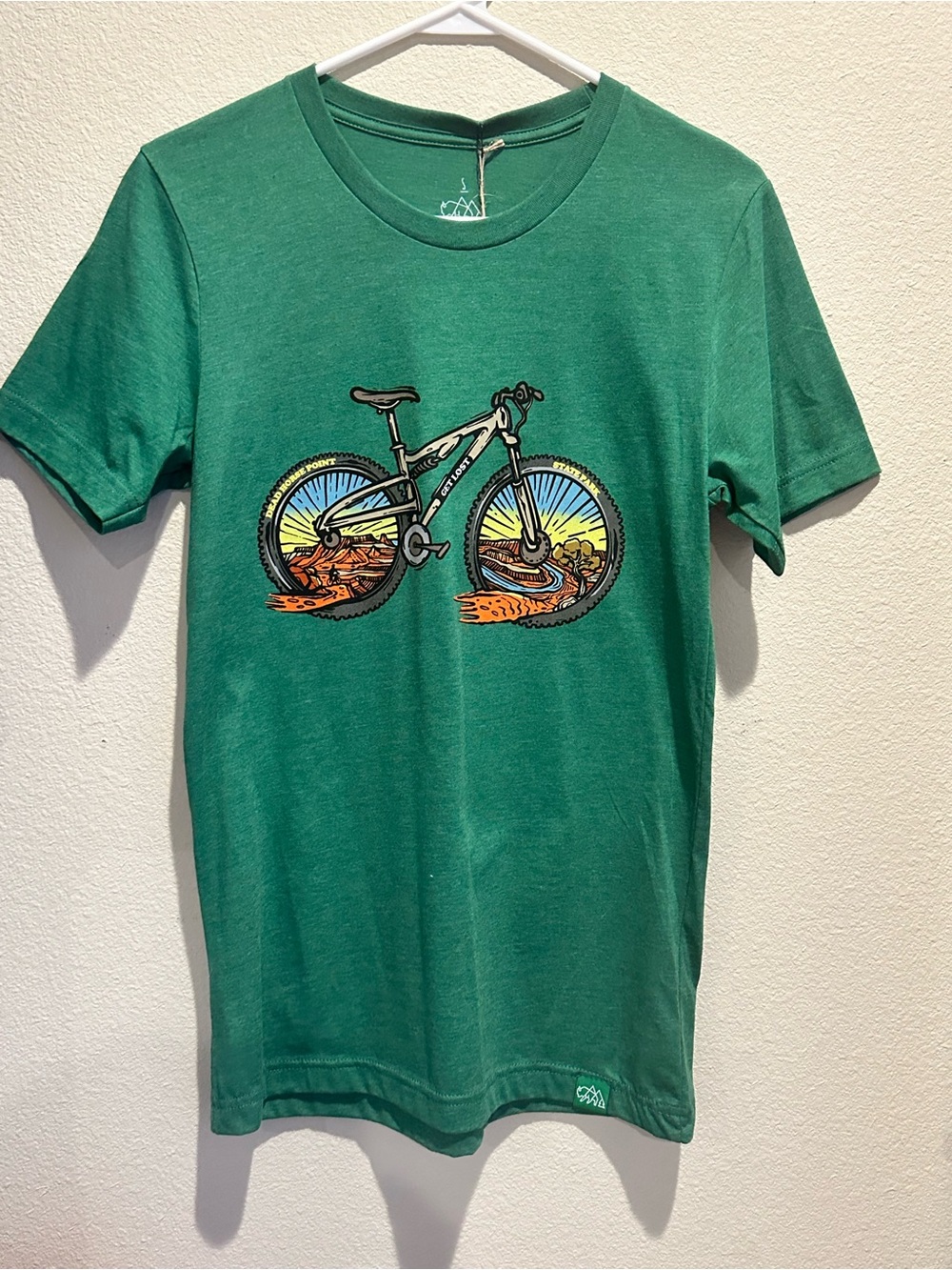 NWT Wild Tribute “4 The Parks” Mountain Bike T-Shirt, Size Men’s Small
